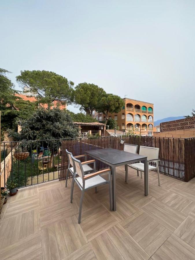 Alojamiento Con Encanto En Planta Superior Ideal Para Trabajo Y Escapadas Familiares En Montserrat Esparraguera Exterior photo