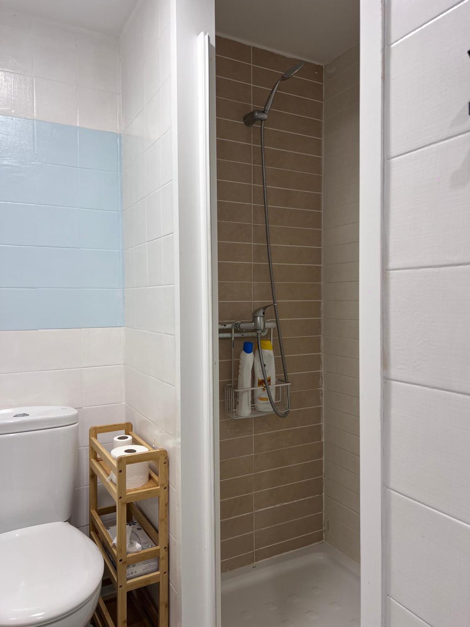 Alojamiento Con Encanto En Planta Superior Ideal Para Trabajo Y Escapadas Familiares En Montserrat Esparraguera Exterior photo